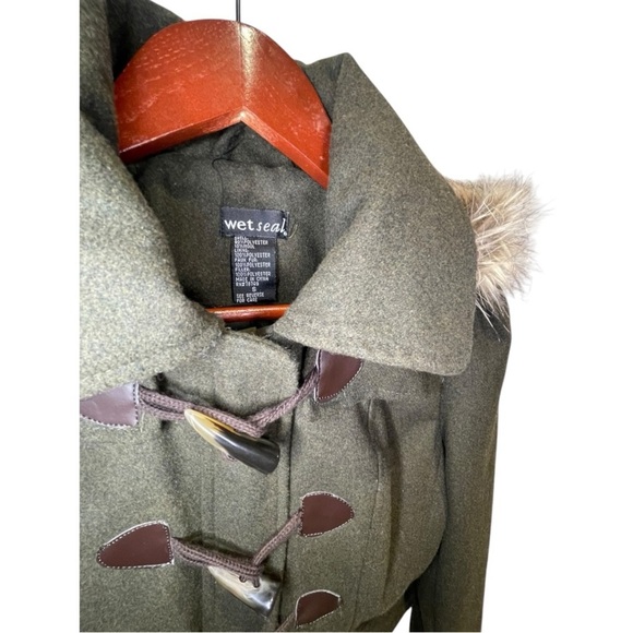 WET SEAL Women's Olive Green Toggle Jacket with Faux Fur Trim Size: S - Picture 3 of 9